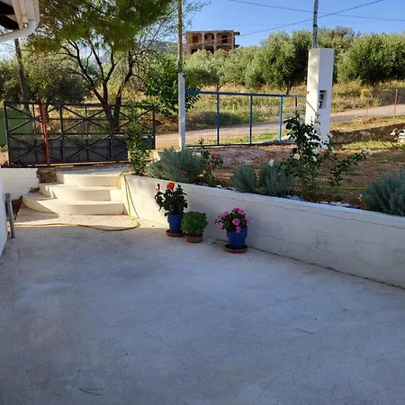 Country In Dafni, Σπίτι διακοπών *